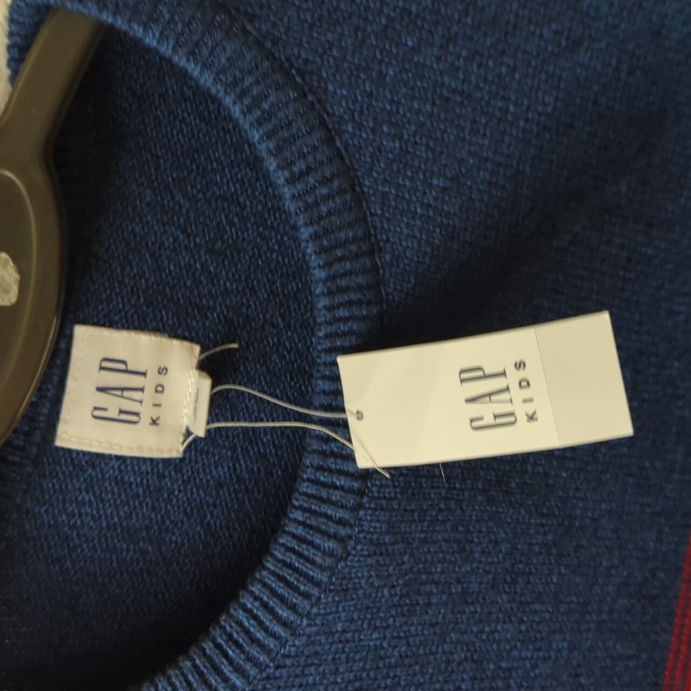 Sweater - Picture 3 of 4
